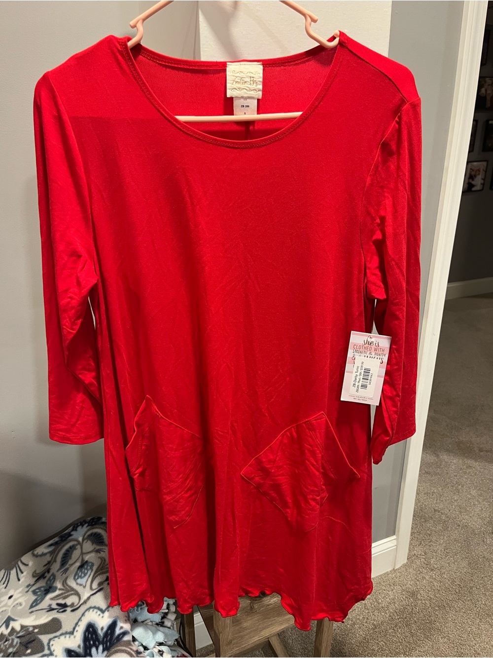 Women’s Red Long Sleeve Pocket Tunic Top
